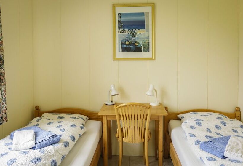 اتاق استاندارد با سرویس بهداشتی مشترک, Korpudalur Hi Hostel