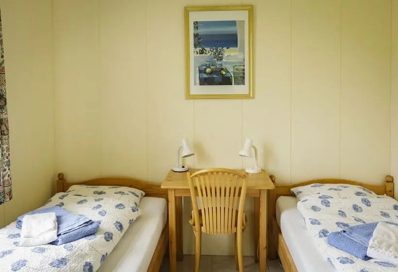 اتاق استاندارد با سرویس بهداشتی مشترک, Korpudalur Hi Hostel