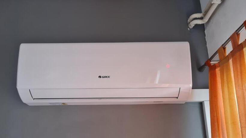 غرفة قياسية, Rooms Lara