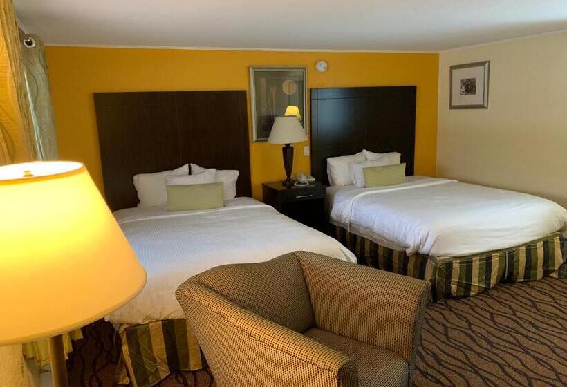 Номер Стандарт, Four Winds Country Motel