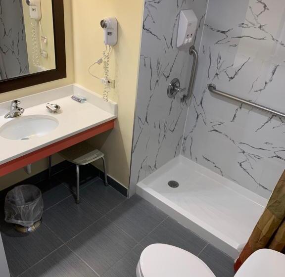 Номер Стандарт, Four Winds Country Motel