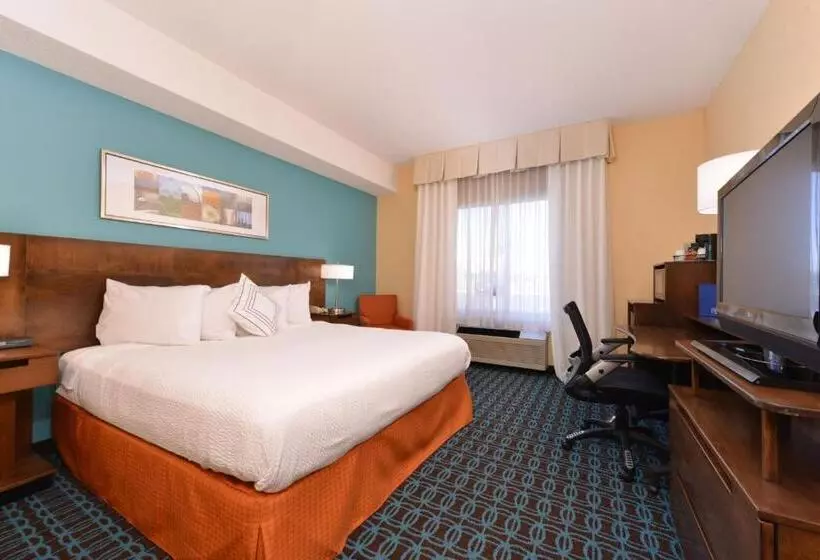 Deluxe-huone Soveltuu Liikuntarajoitteisille, Fairfield By Marriott