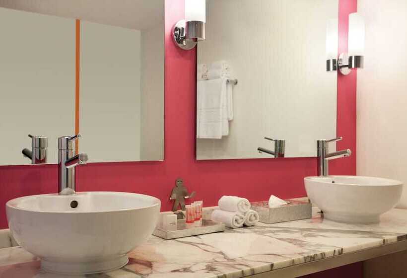 キングサイズベッドのスイートルーム, Flamingo Las Vegas Hotel & Casino