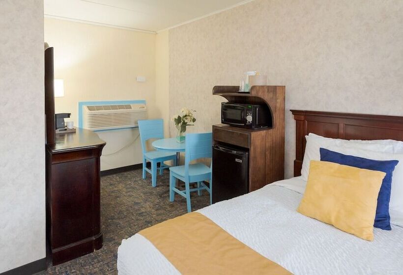 חדר משפחתי, Gaido S Seaside Inn