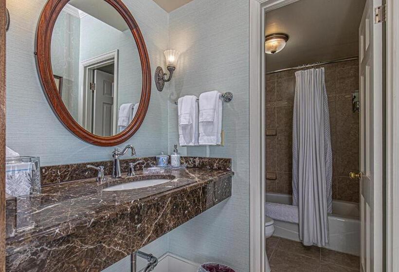 סוויטה, General Palmer