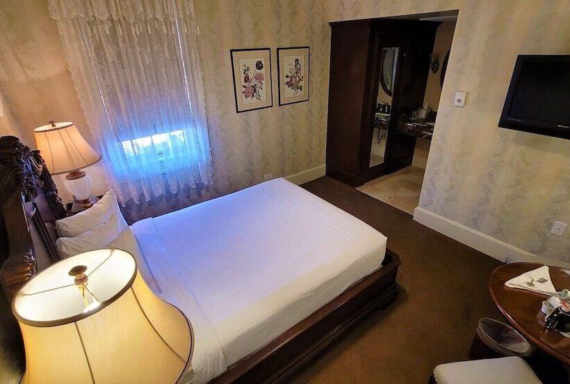 חדר דלוקס, General Palmer