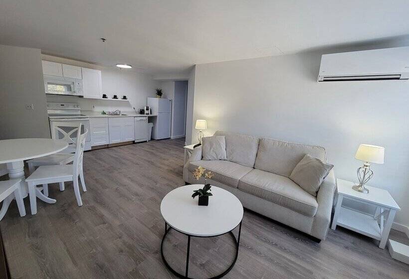 스위트, The Grand Beach Inn