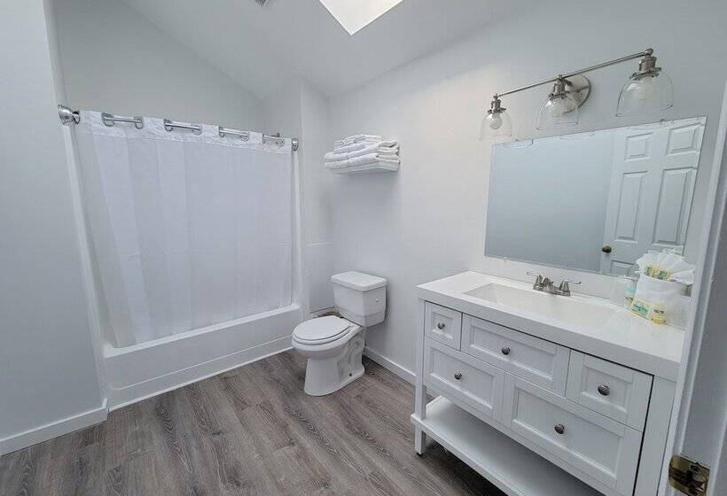 스위트, The Grand Beach Inn