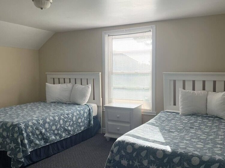 오두막, The Grand Beach Inn