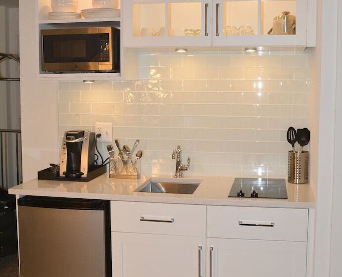 スイート（家族用）, Icona Avalon