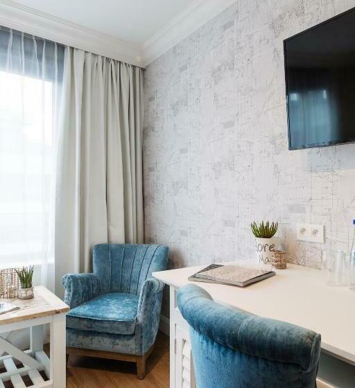 غرفة قياسية مطلة على المدينة, Cocoon