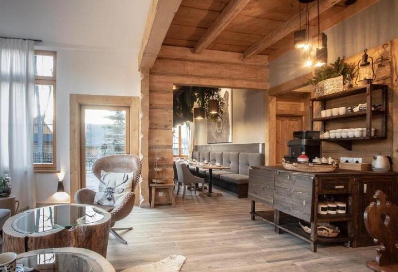 اتاق لوکس, Niedźwiedzia Residence