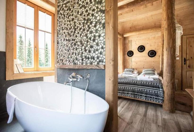 اتاق لوکس, Niedźwiedzia Residence