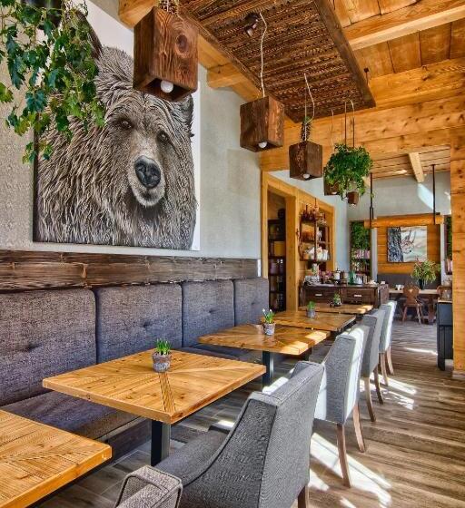 اتاق سوپریور, Niedźwiedzia Residence