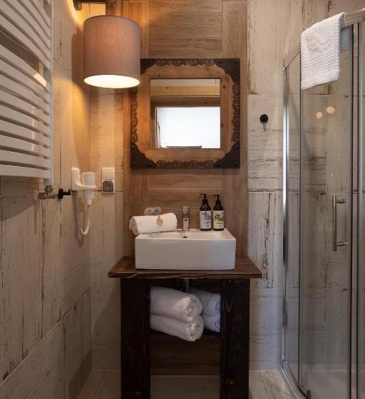 اتاق سوپریور, Niedźwiedzia Residence