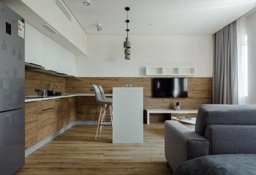 استودیوی استاندارد, 8512 Apart