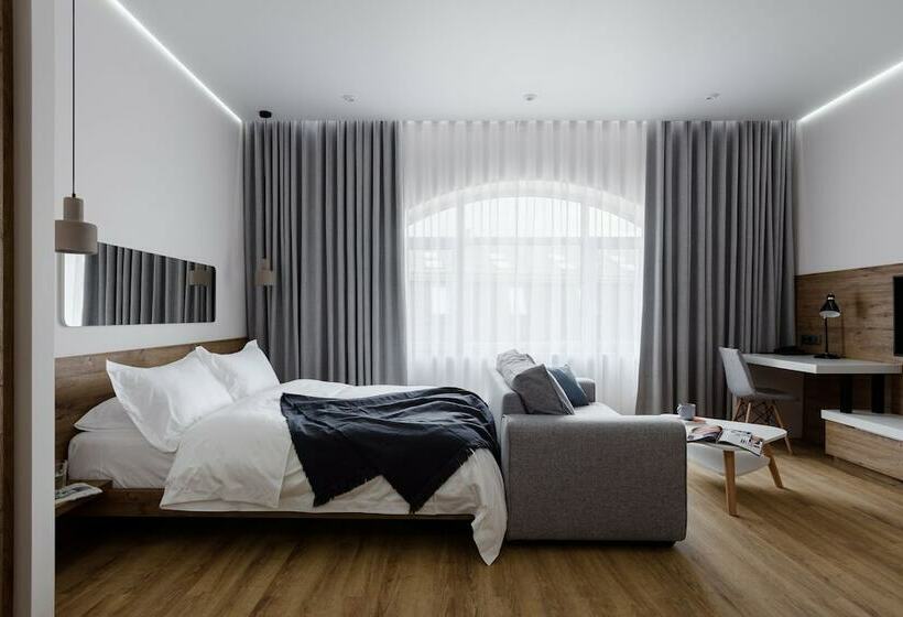 استودیوی استاندارد, 8512 Apart