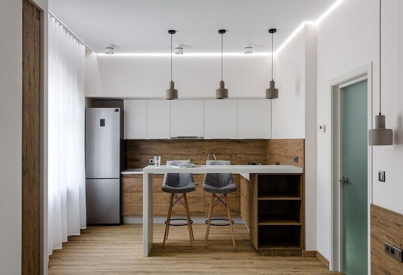 استودیوی استاندارد, 8512 Apart