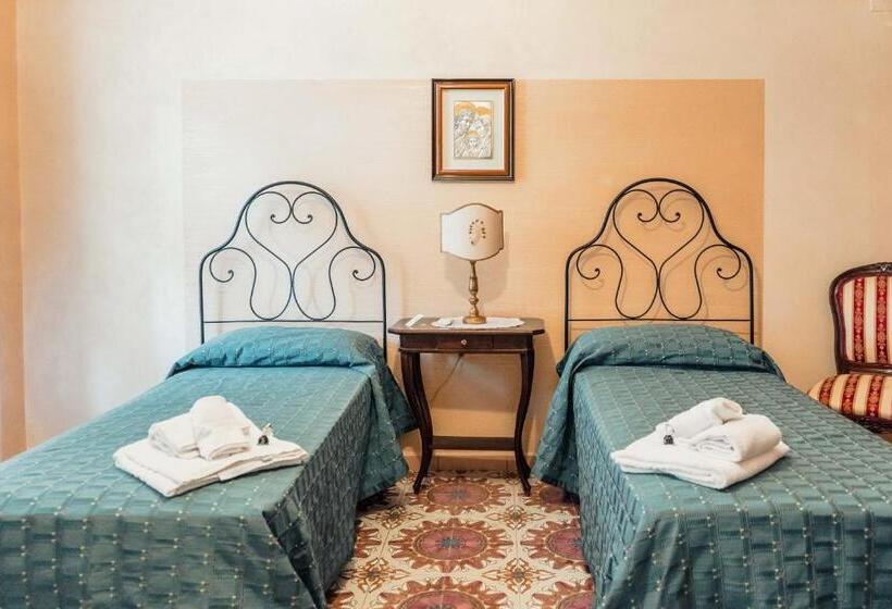 Номер Стандарт Трехместный, B&b Elvira Al Duomo