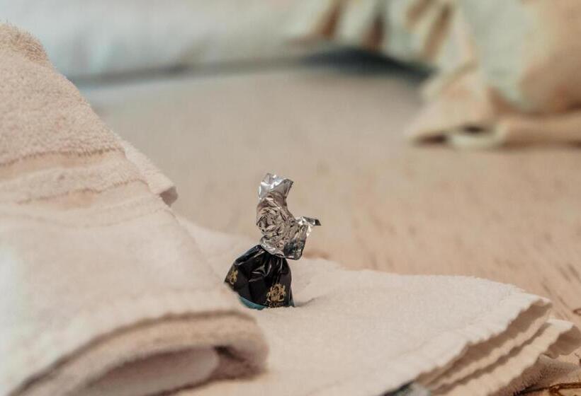 חדר סטנדרט לשלושה, B&b Elvira Al Duomo