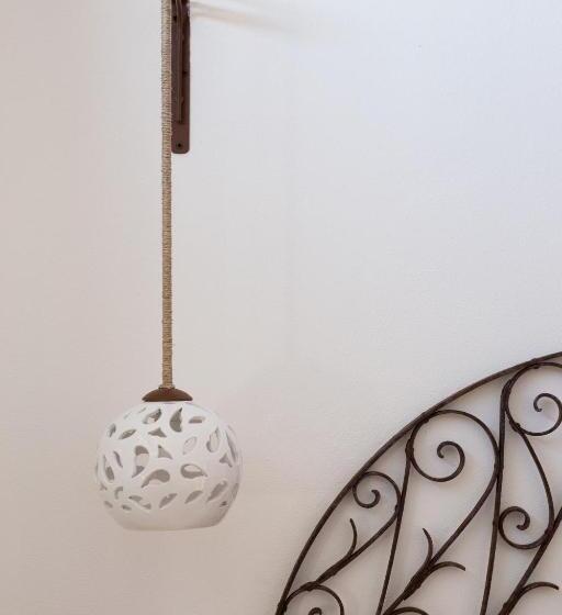 Basic-huone, Casa Litarà