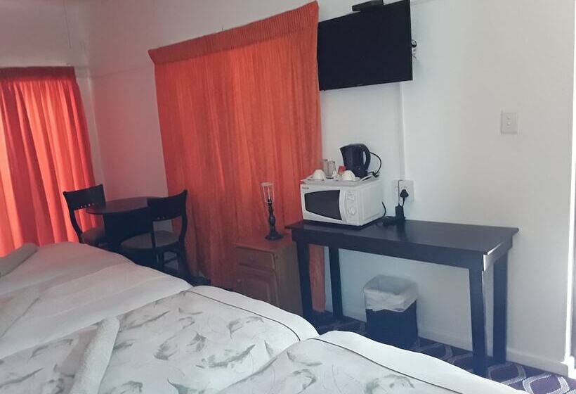 Семейный Номер, Kwazi Guest House