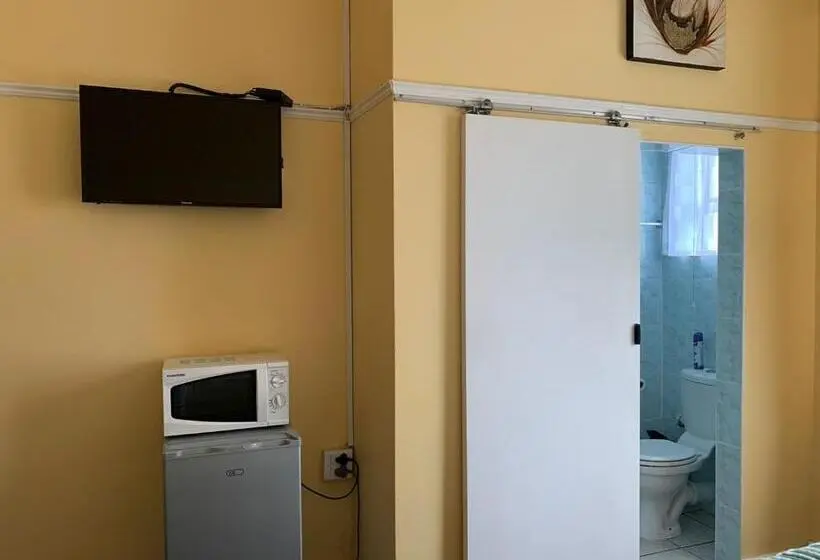 اتاق لوکس, Kwazi Guest House