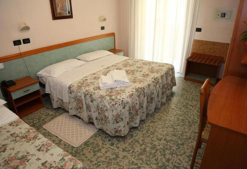 اتاق استاندارد سه نفره, B&b Euro