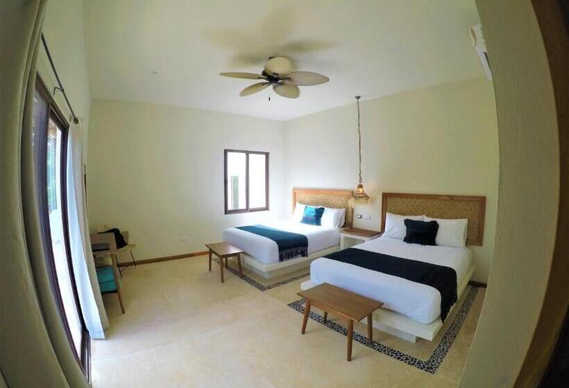 스탠다드 룸 더블 침대 2개, La Puerta Azul Beachfront Adults Only