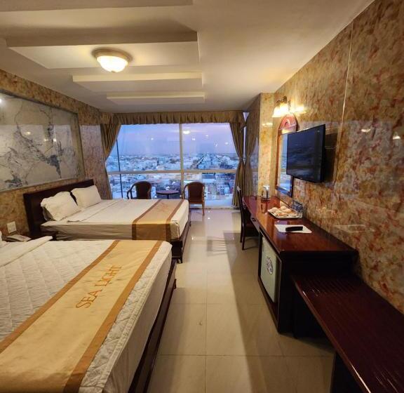 اتاق خانوادگی با چشمانداز دریا, Sea Light