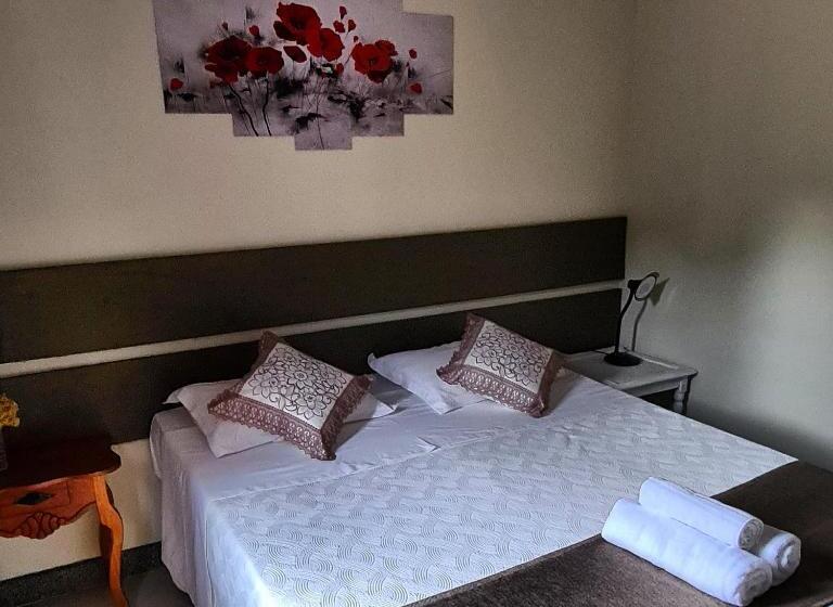 Quarto Familiar, Pousada Aracê