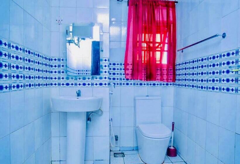 اتاق لوکس, World Class