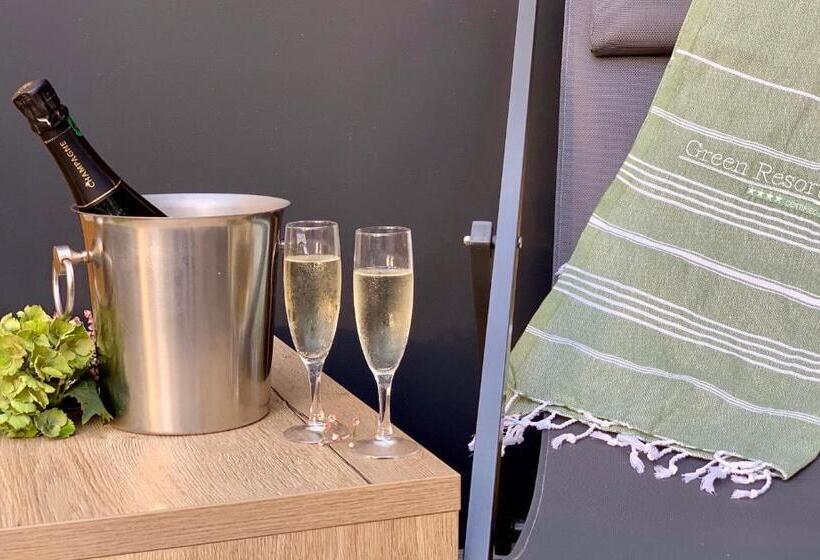 كابينة, Green Resort