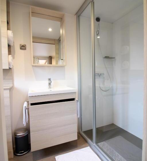 كابينة, Green Resort