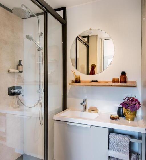 جناح ديلوكس, Green Resort