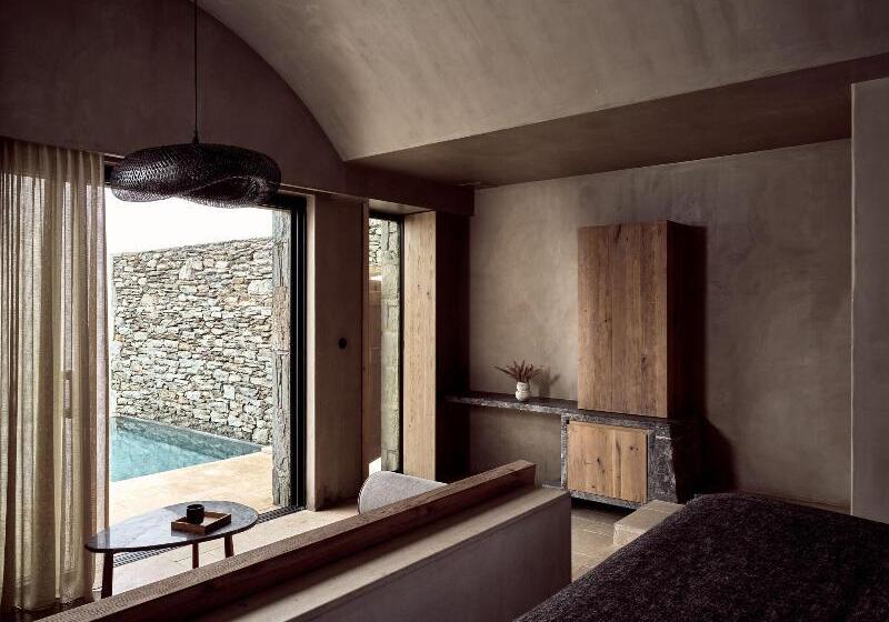 سوییت با چشم‌انداز دریا, Acro Suites  A Wellbeing Resort