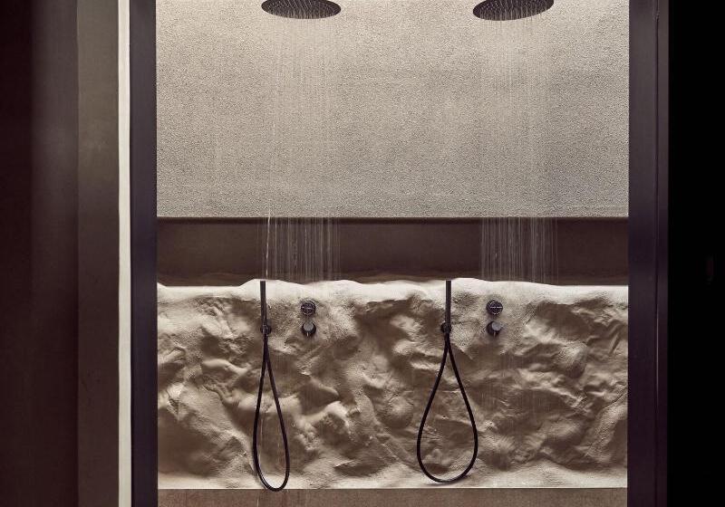 سوییت با چشم‌انداز دریا, Acro Suites  A Wellbeing Resort