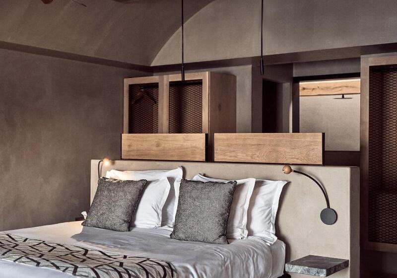 سوییت با چشم‌انداز دریا, Acro Suites  A Wellbeing Resort