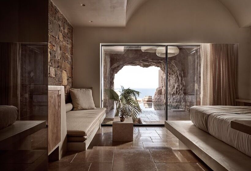 سوییت با چشم‌انداز دریا, Acro Suites  A Wellbeing Resort