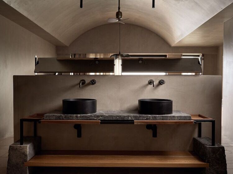 سوییت با چشم‌انداز دریا, Acro Suites  A Wellbeing Resort