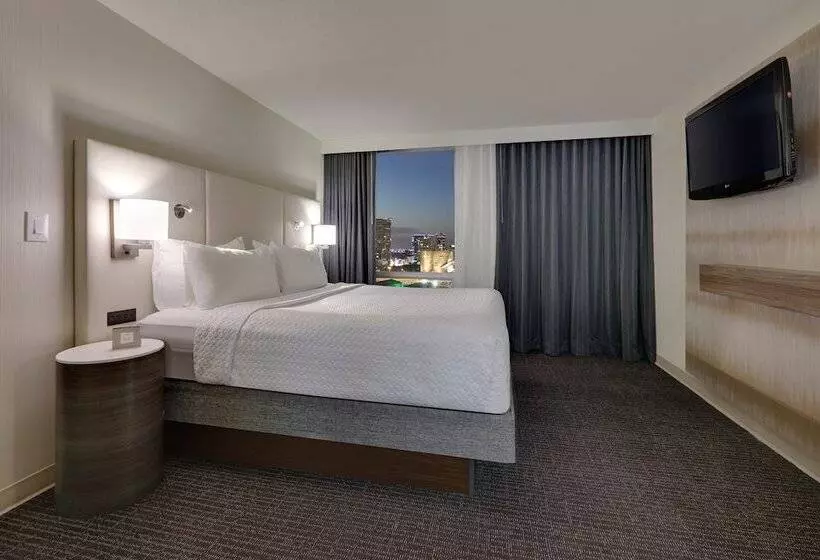 バルコニー付プレミアムルーム, Crowne Plaza Hotel Dallas Downtown, An Ihg