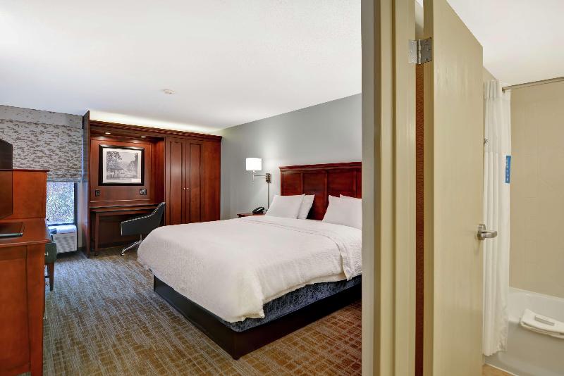 스탠다드 룸 킹사이즈 침대, Hampton Inn Beckley