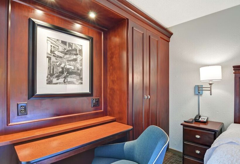 스탠다드 스튜디오 더블 침대, Hampton Inn Charlotte Gastonia