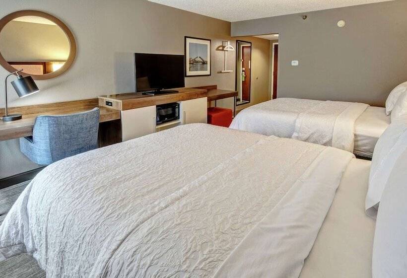 Номер Executive, Hampton Inn Elizabeth City