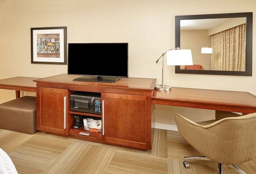身障者適用スタンダードルーム, Hampton Inn Lafayette