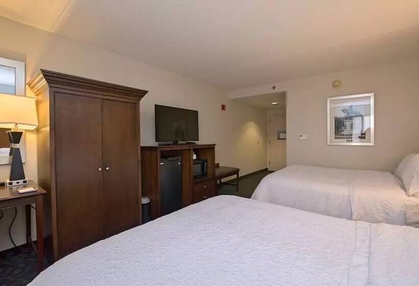 اتاق استاندارد برای معلولان, Hampton Inn Portsmouth Central