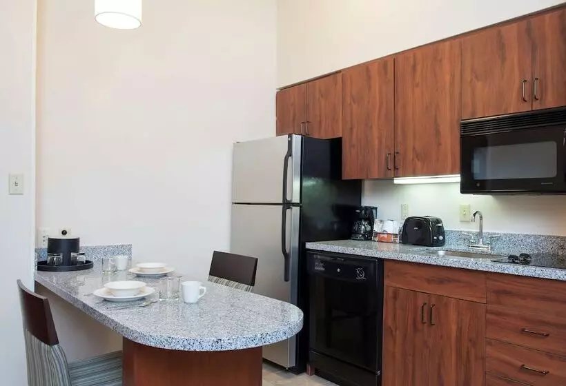 スイート, Hampton Inn And Suites Kokomo