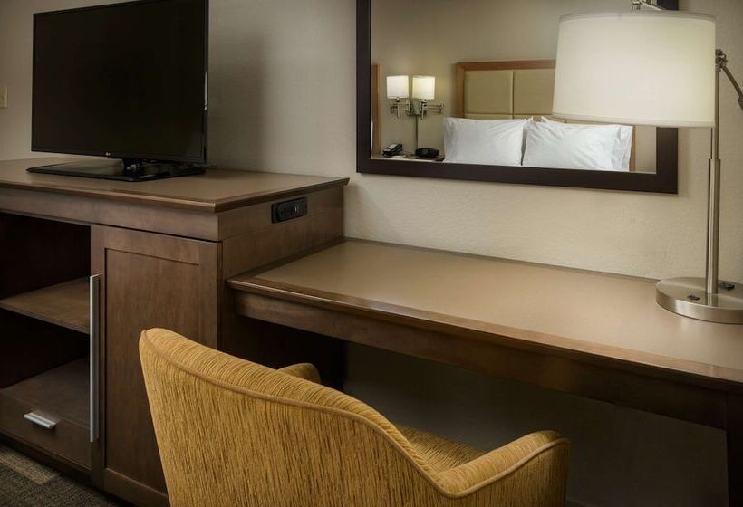 Номер Стандарт с Балконом, Hampton Inn & Suites Phoenix/scottsdale