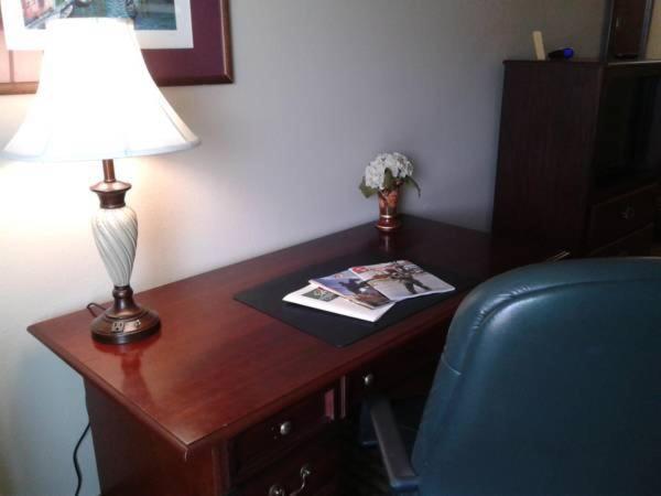 غرفة إدارية سرير كينج, Rest Inn Fort Smith