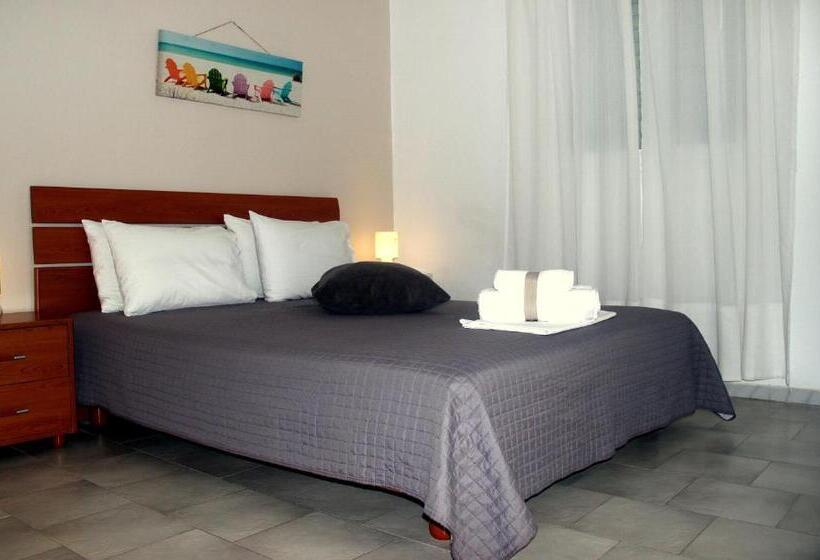 Номер Стандарт с Балконом, Giota Rooms